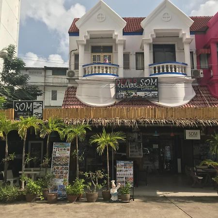 Som Guesthouse Patong Exterior photo