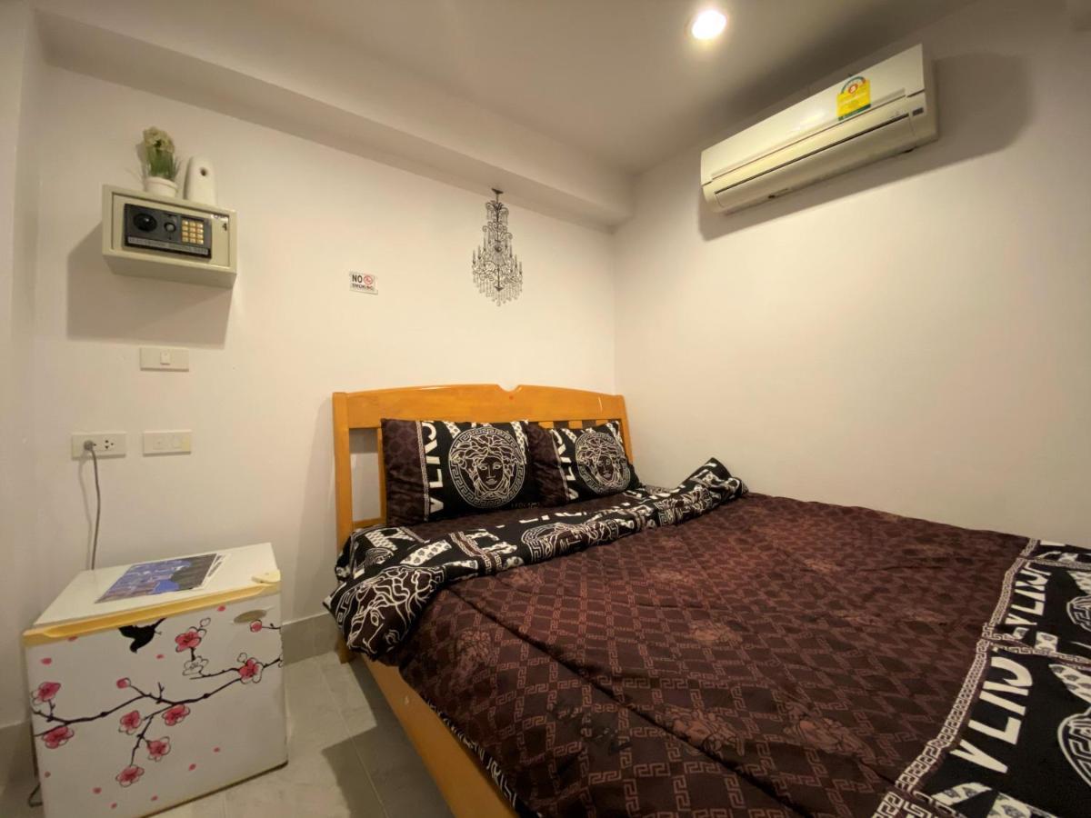 Som Guesthouse Patong Exterior photo