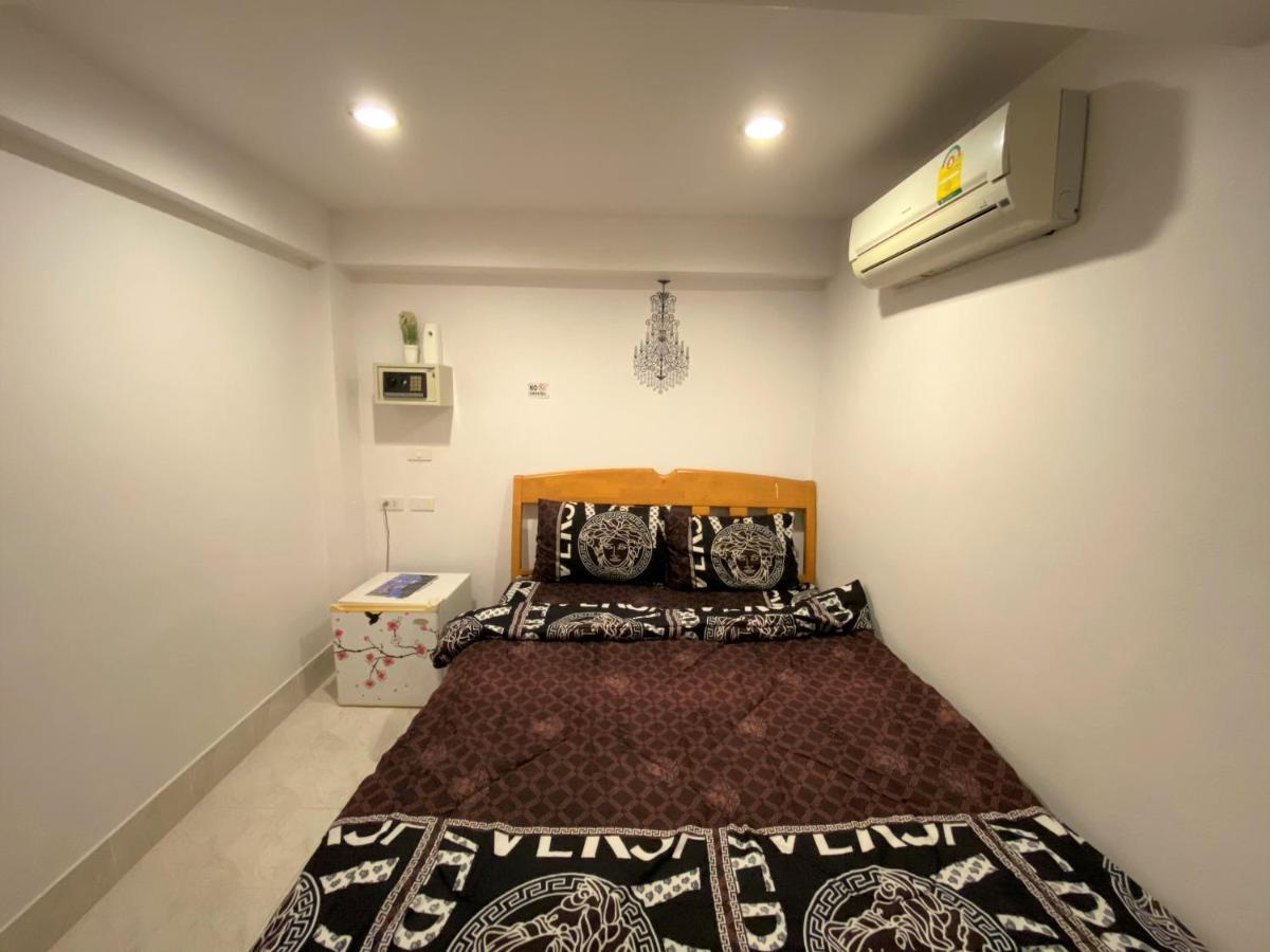 Som Guesthouse Patong Exterior photo