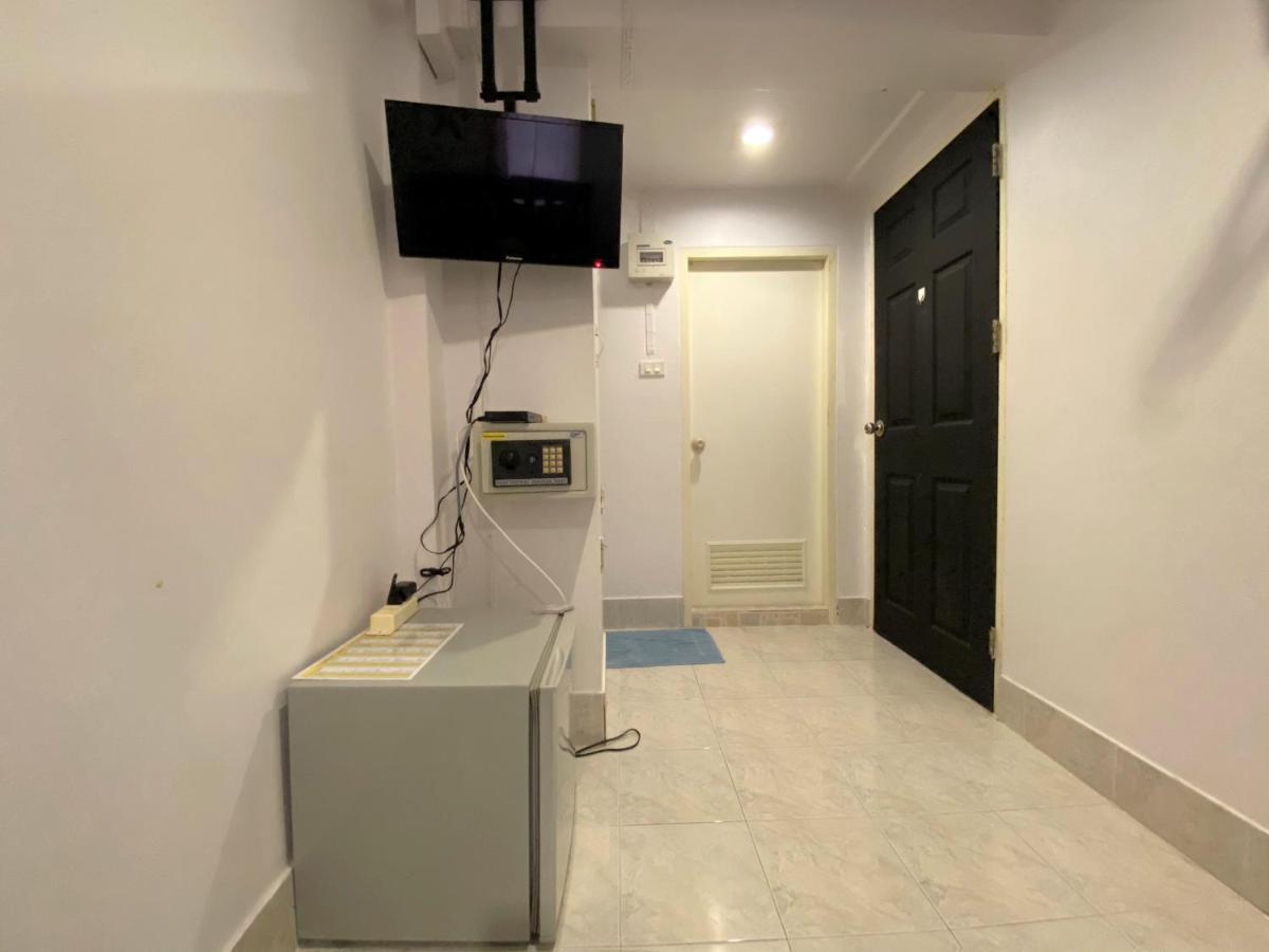Som Guesthouse Patong Exterior photo
